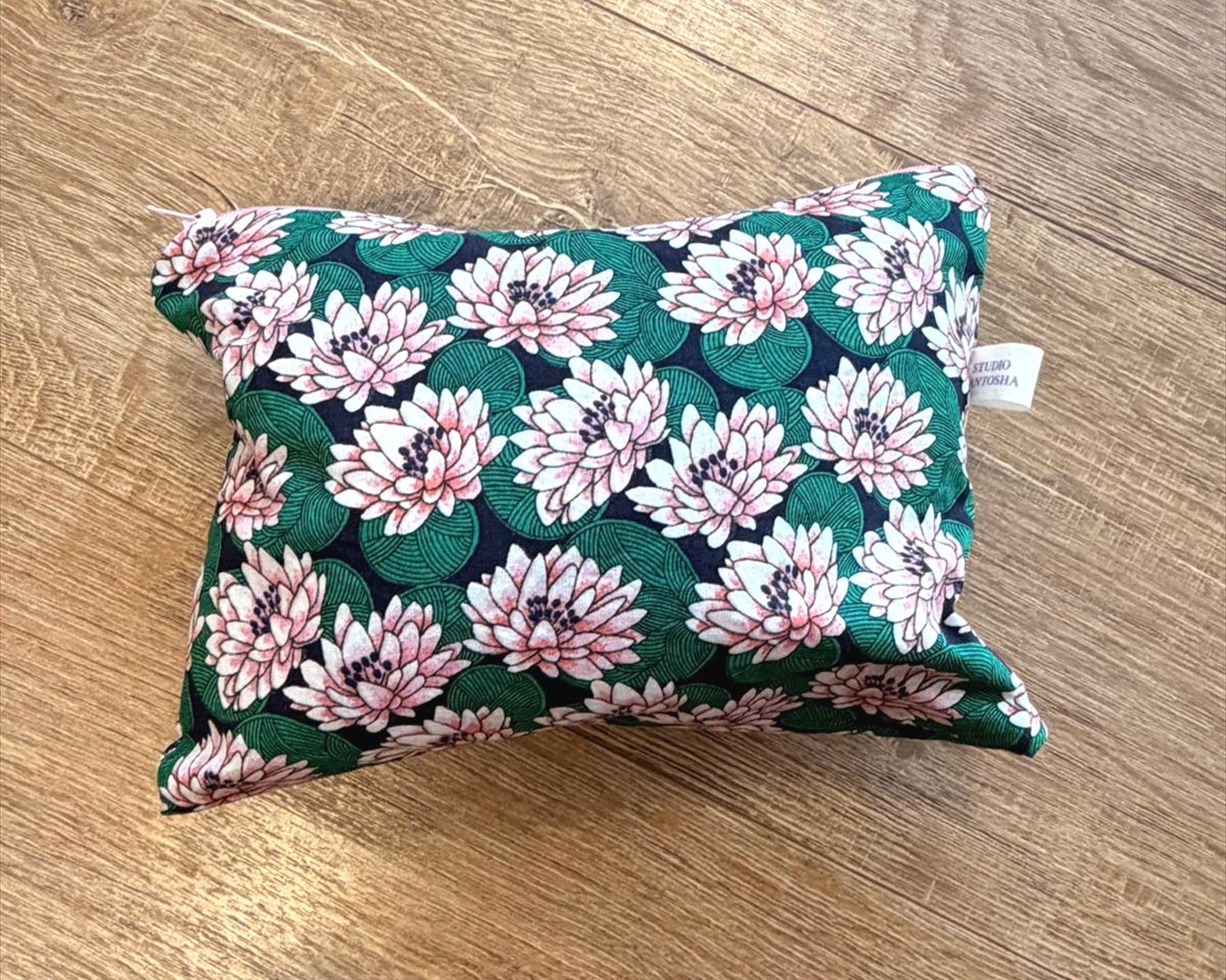 Pochette motif lotus