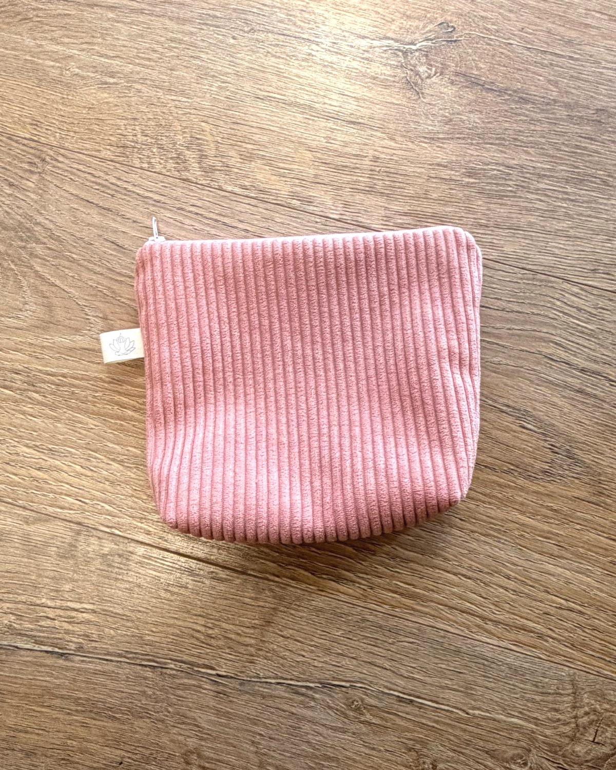 Pochette rose poudré velours côtelé